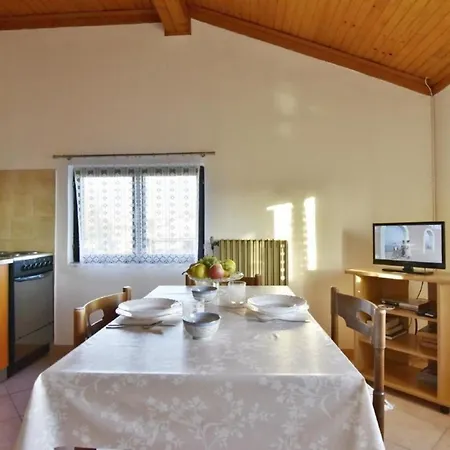 Apartment In Mit Grill, Terrasse Und Garten Und Meerblick