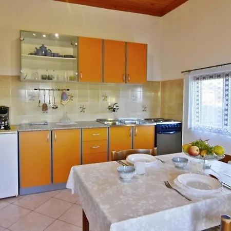 Apartment In Mit Grill, Terrasse Und Garten Und Meerblick